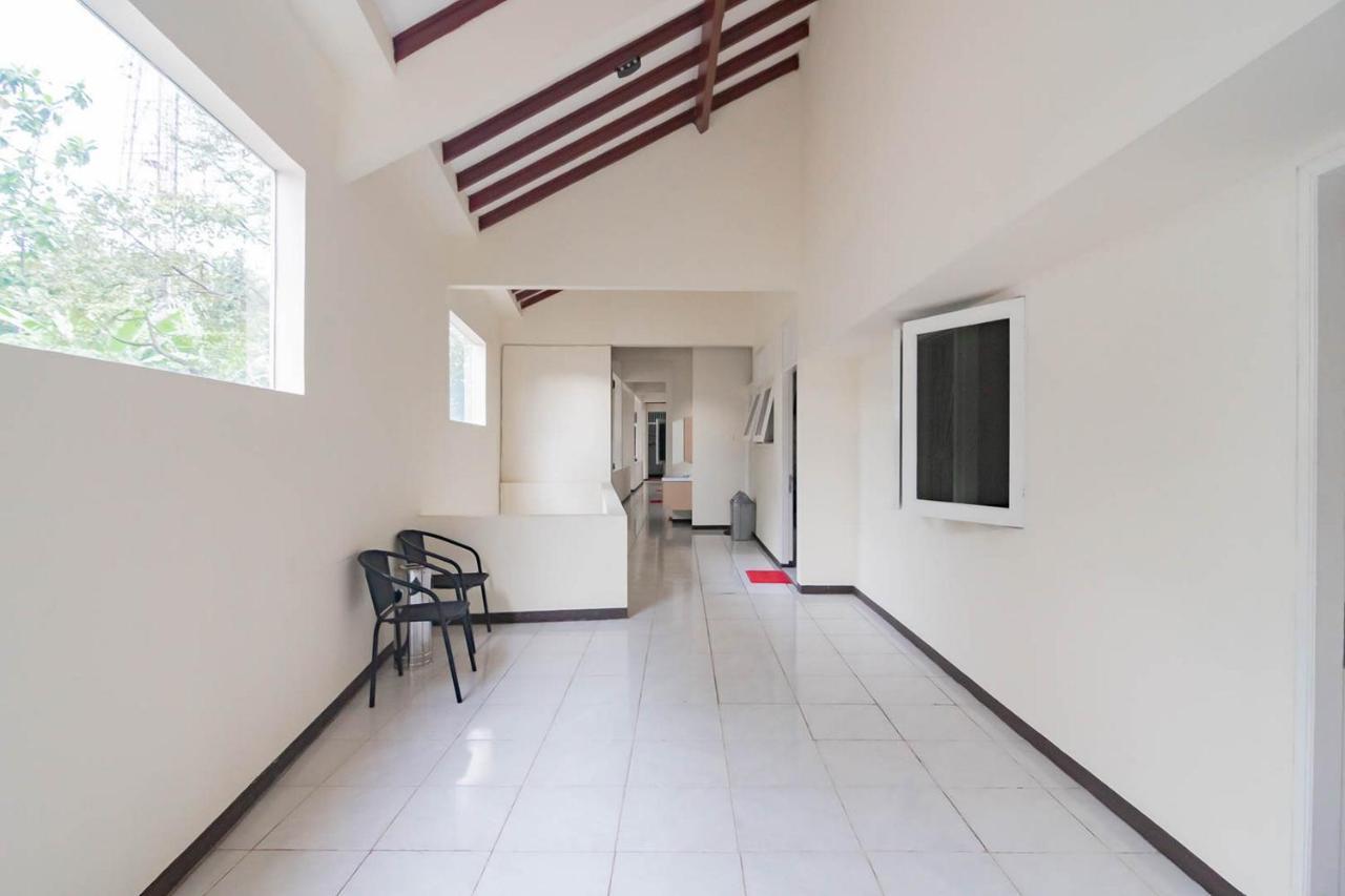 Reddoorz Plus @ Pakuan Residence Tajur Bogor Exterior foto